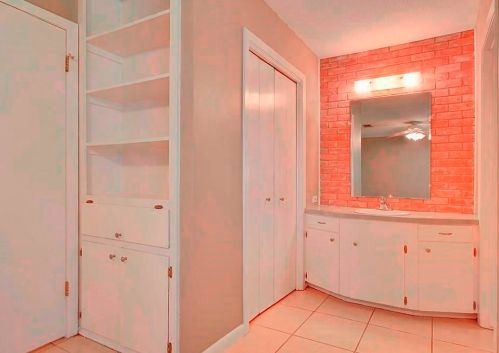 2302 Barton Skwy, Austin TX  78704-4704 exterior