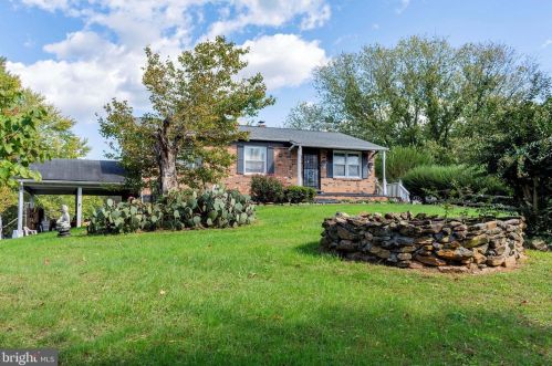 9089 Carver School Ln, Rapidan, VA 22733-1702
