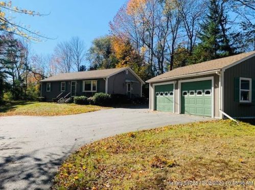 16 Hobbs Rd, Orrington, ME 04474-3006