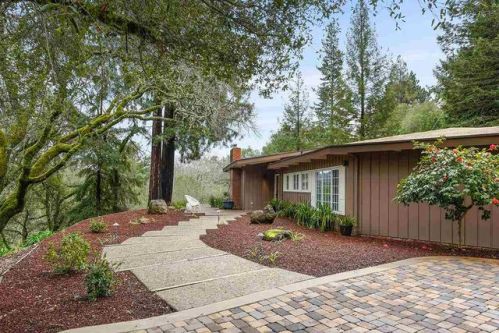1 Tappan Ct, Orinda, CA 94563-1308