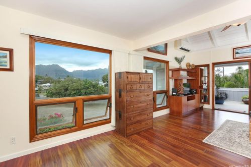 44-1813 Laha St, Kaneohe, HI 96744-2625
