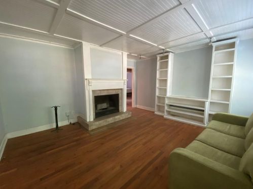 1089 Janes Ln, Atlanta, GA 30324-4638