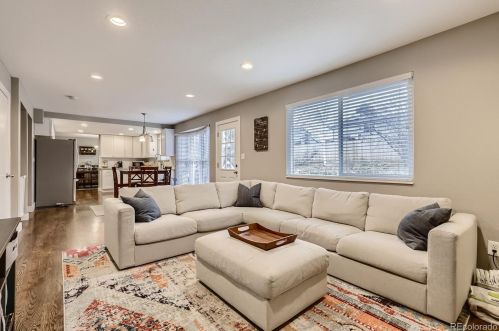 6218 Niagara Ct, Englewood CO 80112-1011 exterior