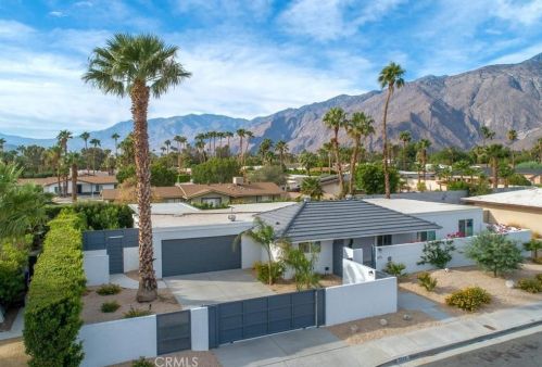 1255 Racquet Club Rd, Palm Springs, CA 92262-2317