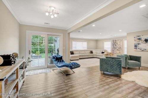 4 Windsor Ct, Jackson Twp, NJ 08527-1214