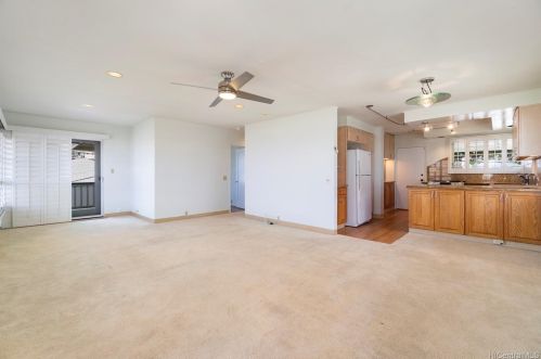 1638 Alencastre St, Honolulu, HI 96816-1938