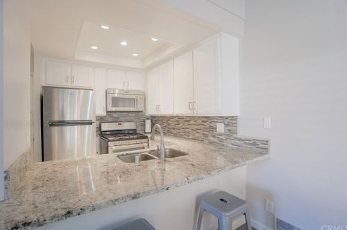 16972 Pacific Coast Hwy, Huntington Beach, CA 92649-4104