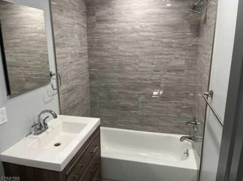 60 Franklin Pl, Paterson NJ 07512-2689 exterior