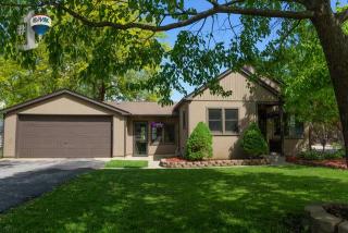 10840 Carpenter St, Mokena, IL 60448-1514