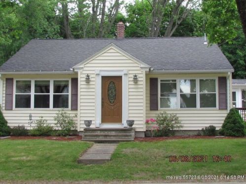 34 Mary St, Lewiston, ME 04240-5751