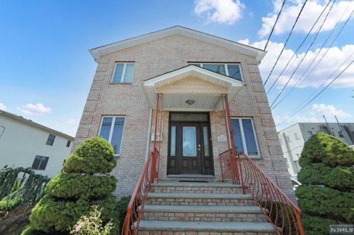 482 Cliff St, Fairview, NJ 07022-1245