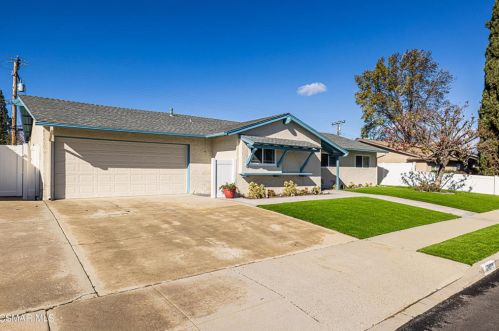 1243 Newman St, Simi Valley, CA 93065-4438