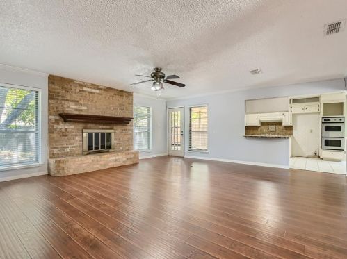 8609 Skyview Ter, Fort Worth TX  76116-7664 exterior