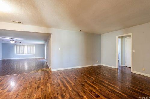 320 Ash St, Anaheim CA  92805-4315 exterior