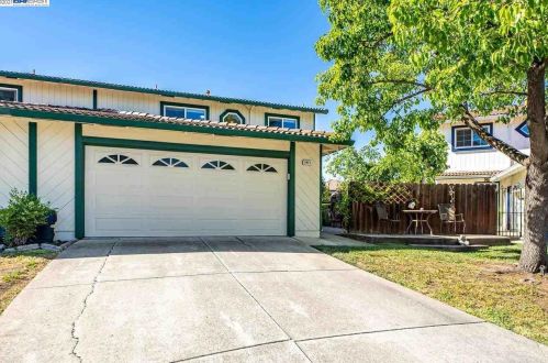 8414 Mulberry Pl, Pleasanton, CA 94568-1271