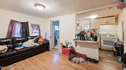 1512 Summerfield Ave, Tinton Falls NJ 07712-6918 exterior