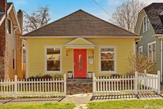 3235 Ferdinand St, Seattle, WA 98118-1706