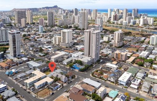 2118 Citron St, Honolulu, HI 96826-2815