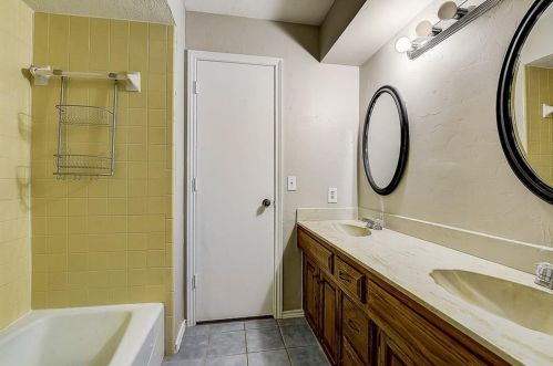 2211 San Simeon, Carrollton TX 75006-2828 exterior