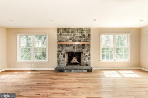 20 Harriet Dr, Princeton NJ  08540-3935 exterior