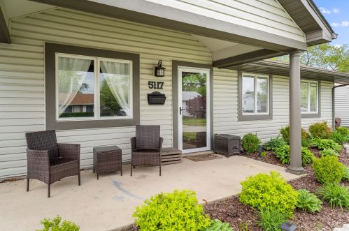 5117 Greentree Rd, Oak Forest, IL 60452-4416