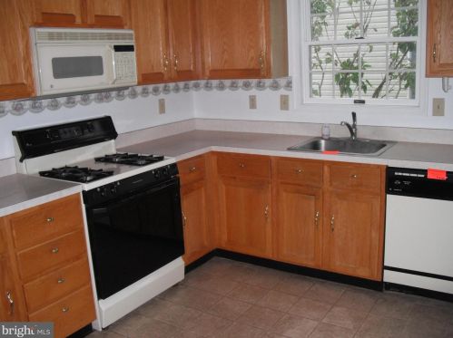248 Wagon Wheel Ln, Columbus, NJ 08022-1120