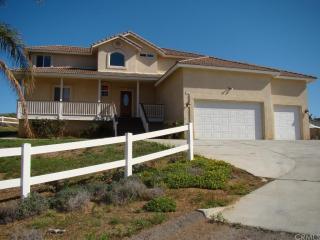 13996 Harvey Ln, Riverside, CA 92503-7263