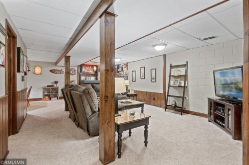 789 Heather Dr, Saint Paul MN  55126-3117 exterior