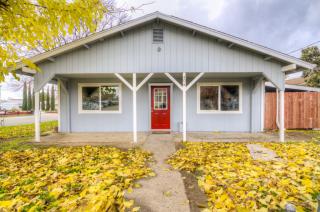 408 L St, Lincoln, CA 95648-1634