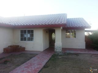 920 Santa Ana St, Calexico, CA 92231-3929