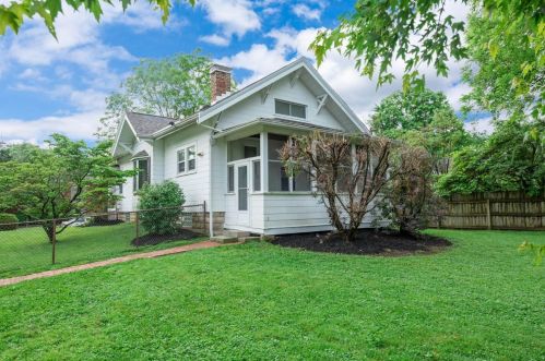 1499 Beacon St, Cincinnati OH  45230-2818 exterior