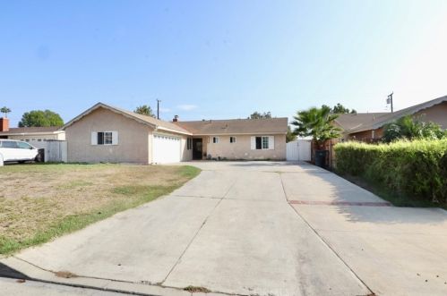 10456 Pendleton St, Riverside, CA 92505-1736