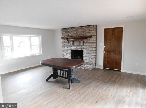 2502 Burgundy Dr, Fallston MD  21047-2112 exterior