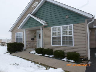2114 Waterbury Ln, Sycamore, IL 60178-3031