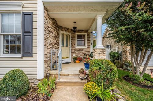 4 Derr Ln, Middletown, MD 21769-7871