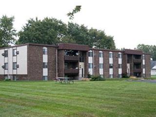 2323 Shoreland Ave, Toledo OH  43611-1585 exterior