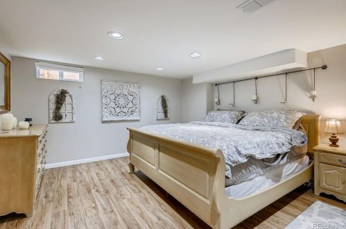 3070 Washington St, Englewood CO  80113-1672 exterior