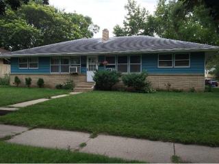 2150 Suburban Ave, Saint Paul, MN 55119-4612