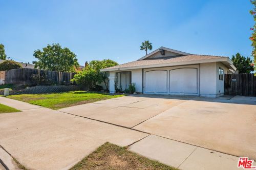 129 Sweetwater St, Anaheim, CA 92807-2933