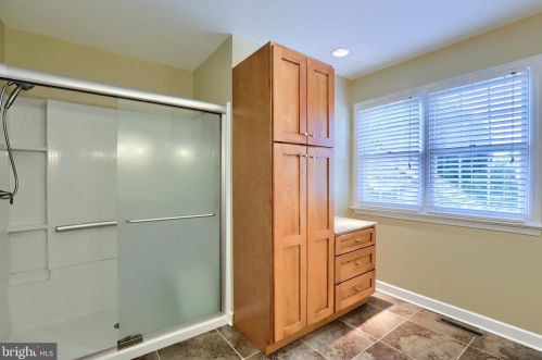 1809 Krystle Dr, Lancaster PA  17602-4143 exterior