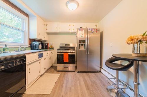 10 Flintlock Rd, Norwalk CT  06850-4425 exterior
