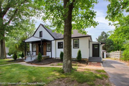 1 Kremer Ave, Tinton Falls NJ  07724-1728 exterior