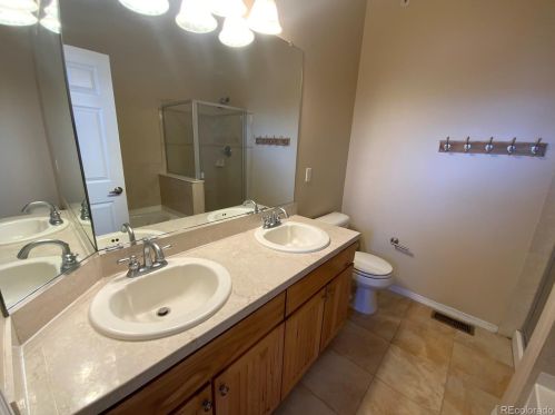 8460 Canyon Rim Trl, Englewood CO 80112-4735 exterior