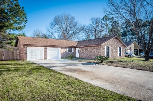 1005 Highland Pines Rd, Ladson, SC 29456-3116