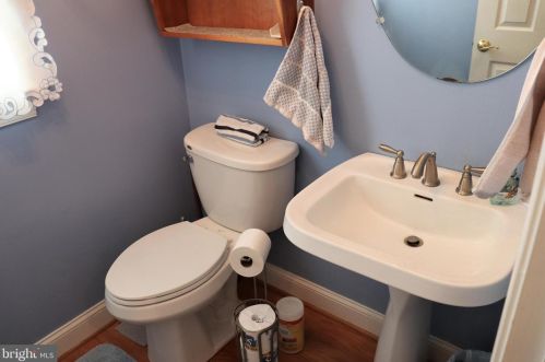 1954 Pickering Trl, Lancaster PA exterior