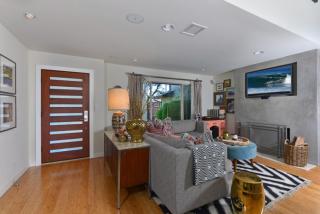 1170 Chestnut Ave, Carlsbad, CA 92008-2511