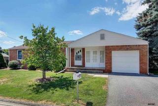2790 Clear Springs Blvd, York, PA 17406-3005