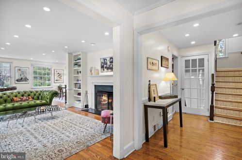 69 Laurel Rd, Princeton NJ 08540-2708 exterior