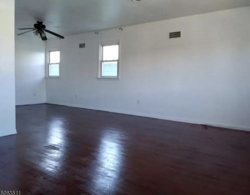 9 Argyle Ter, Irvington, NJ 07111-3711