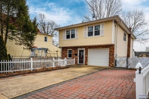 254 Fulton St, N Milford, NJ 07646-1639